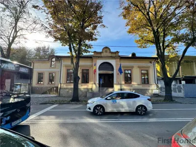 Cladire cu un aspect aparte de inchiriat in Centrul Focsaniului - Focsani