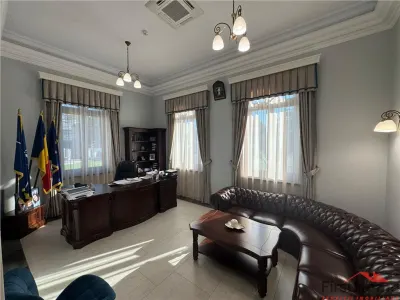 Spatiu Ultracentral 411 mp utili,S+P+1,1.500 mp teren, complet renovat - foto 6