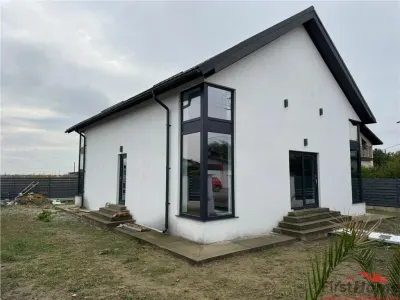 Casa P+M de vanzare in Campineanca (strada asfalata) - foto 2