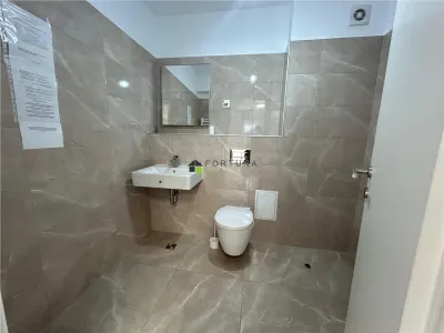 Spatiu comercial cu vad, strada Nicolae Labis - foto 9