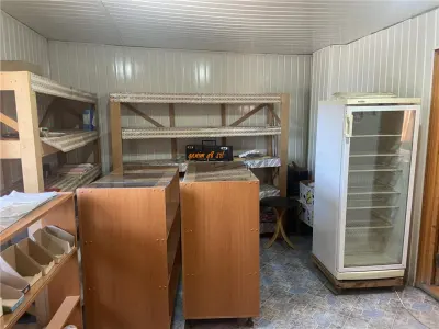 Spatiu comercial  situat in comuna Reghiu cu suprafata de 88 mp si magazie de 100 mp - foto 8