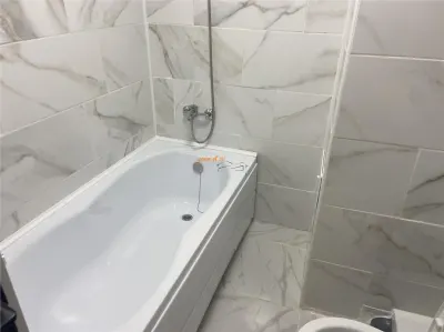 Apartament 3 camere , zona centrala Capela Militara , decomandat , renovat complet, liber - foto 19