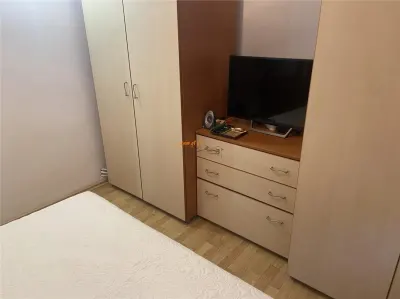 Apartament 3 camere , zona cartier Sud ,et 2/4 , decomandat , imbunatatit - foto 16