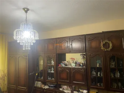 Apartament 3 camere , cartier Sud , et 3/4 ,decomandat ,70 mp , centrala termica  proprie - Focsani