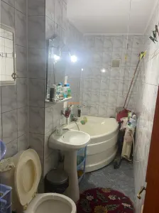 Apartament 3 camere , cartier Sud , et 3/4 ,decomandat ,70 mp , centrala termica  proprie - foto 10