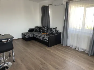 Garsoniera de vanzare , zona Liceul Economic Gara - strada Longinescu , 37 mp , renovata ,mobilata - foto 3