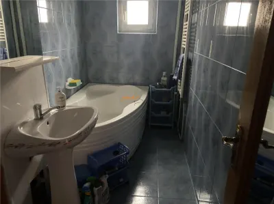 Apartament 3 camere , zona b-dul Brailei - hipermarket Kaufland , parter , liber, 74 mp , pret fix - foto 13