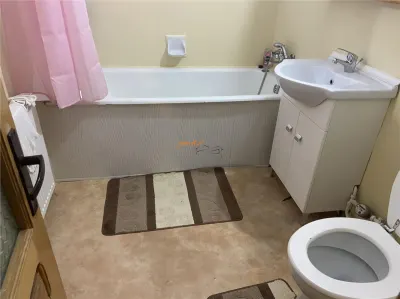 Apartament 3 camere , zona ultracentrala (Casa de Pensii ) , decomandat ,72 mp , mobilat, liber - foto 6