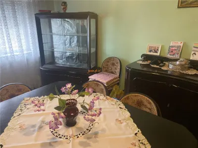 Apartament 3 camere , zona ultracentrala - Primaria Focsani, et 1/3 , decomandat - Focsani