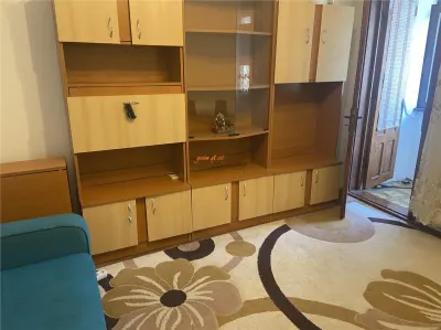 Apartament 2 camere, cartier Sud , et 3/4 , decomandat , centrala termica proprie - Focsani