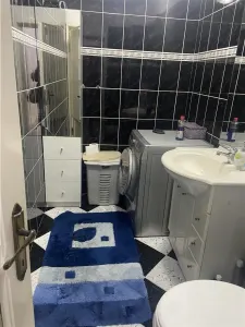 Apartament 4 camere , zona centrala -2 Stejari , decomandat , imbunatatit , mobilat - foto 6