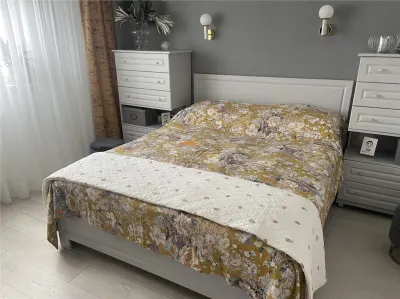 Apartament 3 camere , zona ultracentrala - Primaria Focsani, decomandat , renovat , mobilat si utilat integral - Focsani