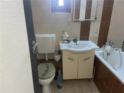 Apartament 4 camere , zona Piata Moldovei -Scoala nr 2 , decomandat 80 mp , imbunatatit , mobilat - foto 10