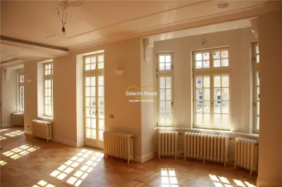 Vila cu farmec Parizian din Mântuleasa - foto 3