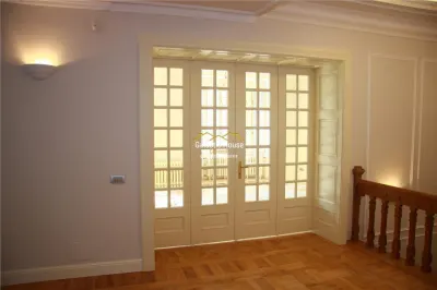 Vila cu farmec Parizian din Mântuleasa - foto 5