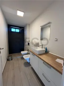 RECO Casa de inchiriat pentru birouri / spatiu de locuit in Oradea- 5 minute de centru - foto 13