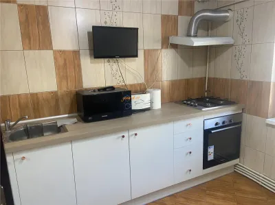 Apartament 3 camere , zona supermarket Lidl (fosta Autogara ) , et 1/3 , decopmandat , 83 mp , partial mobilat , renovat , liber - foto 21