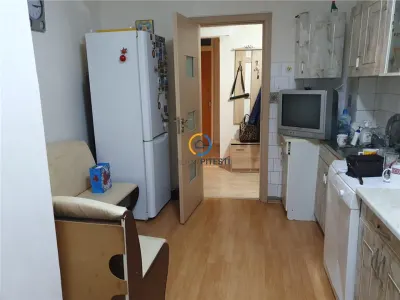 Vanzare apartament 4 camere Gavana 3 - Pitesti