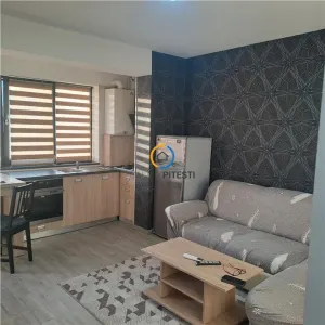 Garsoniera studio bloc nou zona centrala, etaj trei, mobilata si utilata complet - Pitesti