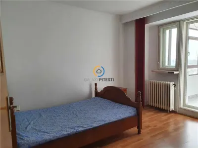 Apartament 4 camere Centru, etaj intermediar/7, liber - foto 9
