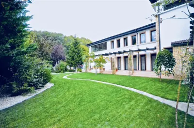 CASA EXCLUSIVISTA IANCU NICOLAE- PIPERA  VEDERE PADURE TEREN 1500 MP - Bucuresti
