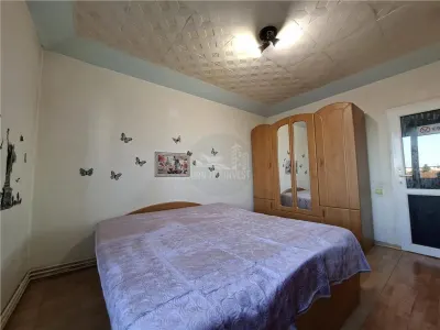 Apartament decomandat 3 camere etaj 2 Zona Terezian - foto 14