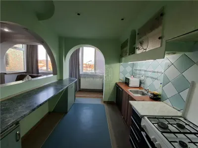 Apartament decomandat 3 camere etaj 2 Zona Terezian - foto 8