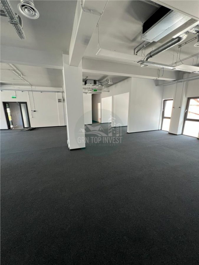 Spatiu comercial 200mp parcare zona Garii - Sibiu