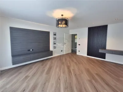 Apartament de LUX  2 camere decomandat pivnita zona Strand - foto 10