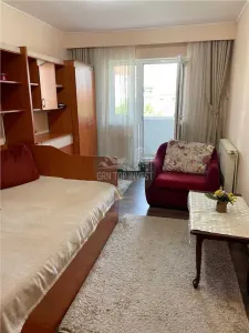Apartament 2 camere decomandat 2 balcoane pivnita zona Garii - foto 9