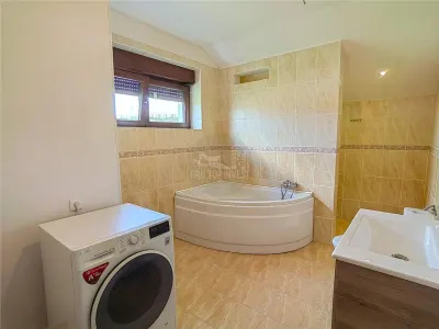 Casa individuala 5 camere 372mp teren zona Bavaria - foto 6