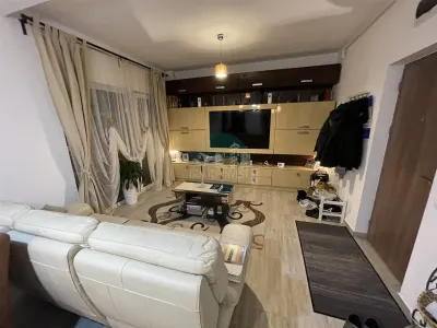 Apartament cu 3 camere si gradina de 40 mp pe Calea Cisnadiei - foto 5