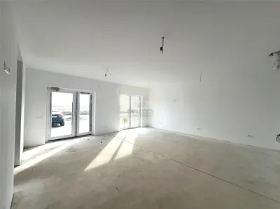 Spatiu comercial 71 mpu cu vitrina stradala 12 ml 2 parcari pe Doamna Stanca - foto 2