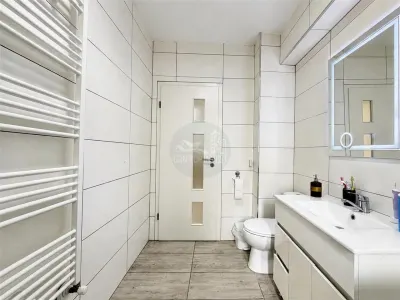 Apartament 3 camere 2 bai parcare subterana zona Turnisor - foto 12