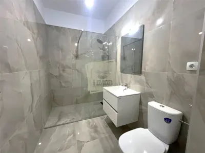 Apartament cu 3 camere 2 bai parcare si curte 57 mp in Selimbar - foto 7