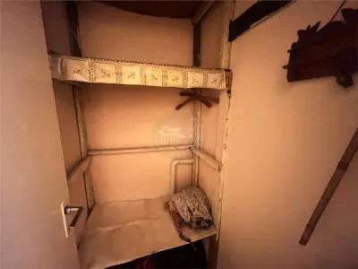 Apartament 2 camere decomandat balcon pivnita zona Vasile Aaron - foto 7
