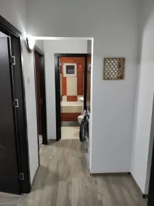 Apartament 4 camere cu balcon si pivnita zona Vasile Aaron - foto 15