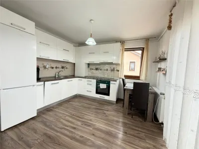 Apartament 2 camere balcon si parcare zona Gusterita - foto 3