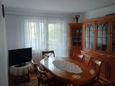 Apartament decomandat 3 camere 2 balcoane etaj 1 Valea Aurie - foto 2