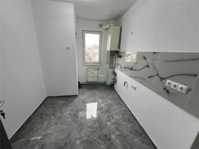 Apartament 2 camere cu balcon zona Ciresica - foto 8