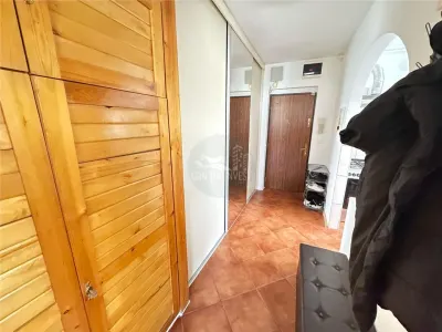 Apartament modern 2 camere si balcon zona Terezian - foto 11