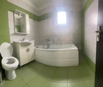 Casa cu 4 camere 3 bai si tersa in Sura Mare - foto 10