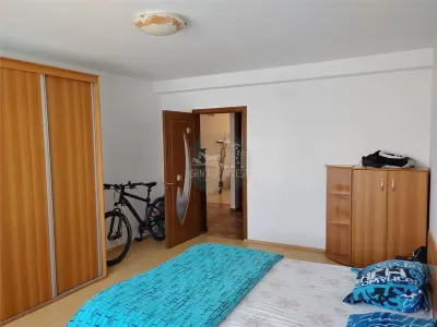 Apartament 2 camere si balcon zona Strand - foto 10