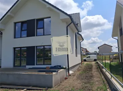 Casa Individuala cu 5 camere 3 bai  terasa  in Sura Mare - foto 3