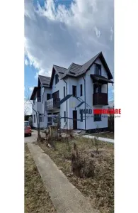 1,4 km de Oras! Vanzare Vila P+E+M in Targoviste - Exterior nord - Targoviste