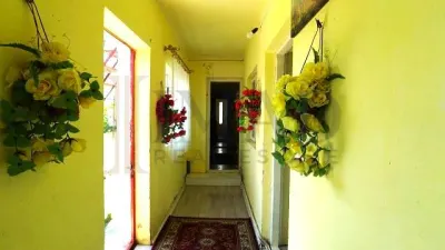 O Casa cu suflet, curte superba, la doar 7 km de Targoviste. - foto 5