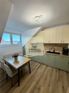 Apartament  4 camere 2 bai si loc parcare zona Kogalniceanu - foto 9