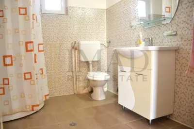 Casa 7 camere + 1000 mp  teren, ideala pensiune - Runcu zona Leaota. - foto 14