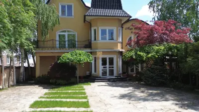 Cladire 9 camere! In oras Suceava! De vanzare! 0727817187 - Suceava