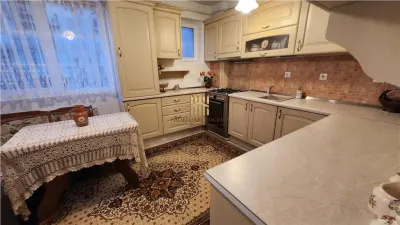 APARTAMENT 4 CAMERE DE VÂNZARE ÎN SUCEAVA | BLOC NOU | 3 DORMITOARE | MOBILAT ȘI UTILAT | APROAPE DE CENTRU | COMISION 0% - foto 14